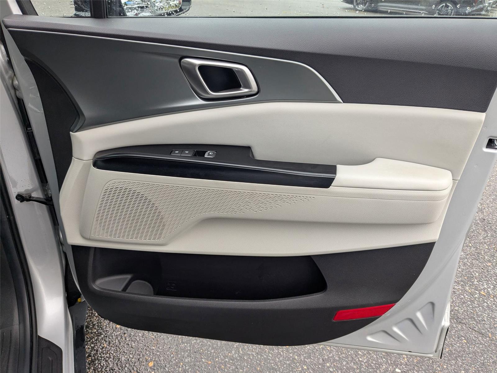 2022 Kia Carnival LX photo 31