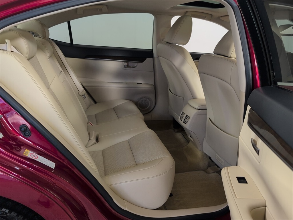 2015 Lexus ES 350 photo 10