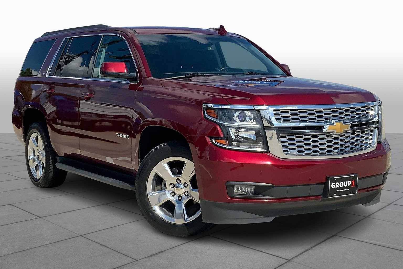 2016 Chevrolet Tahoe LT photo 2