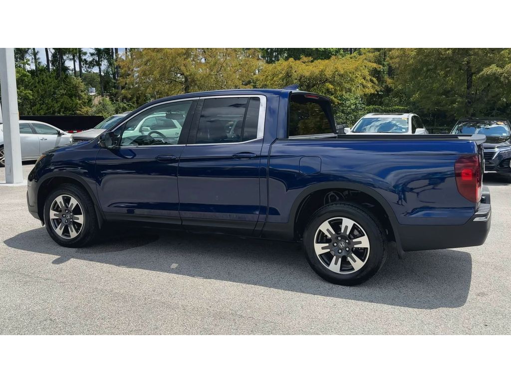 2017 Honda Ridgeline RTL-T photo 5