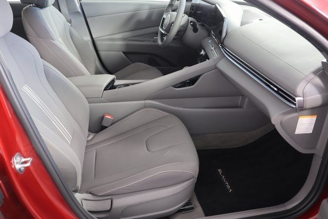 2024 Hyundai Elantra Hybrid Blue photo 19