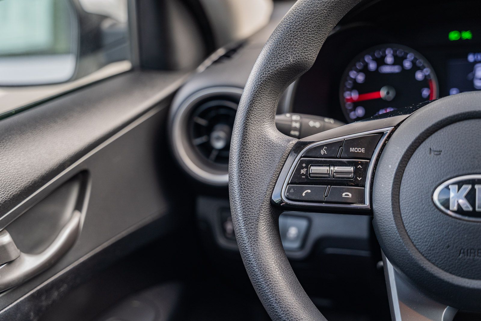 2020 Kia Forte LXS photo 24
