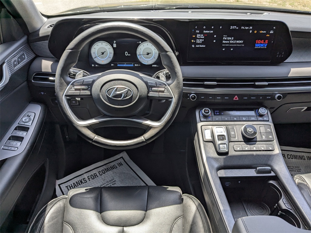 2024 Hyundai Palisade Limited photo 16