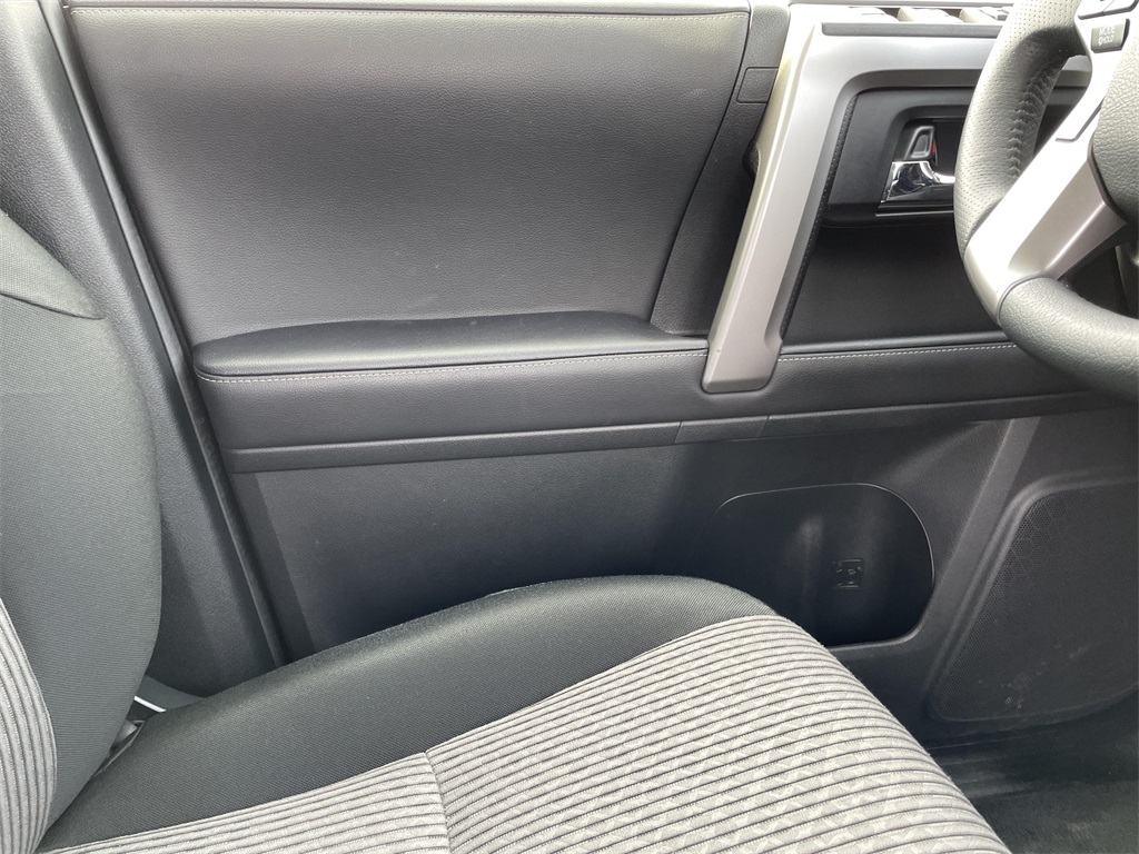2024 Toyota 4Runner SR5 photo 17