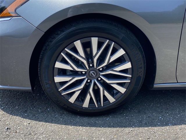 2023 Nissan Altima 2.5 SV photo 7