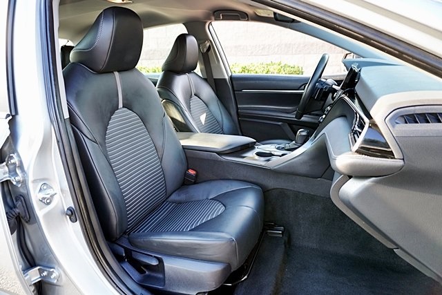 2024 Toyota Camry SE photo 11