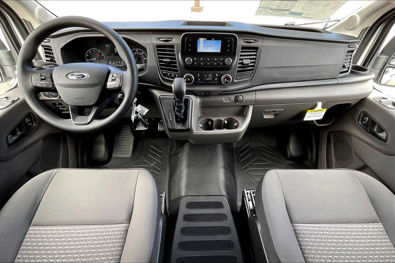 2025 Ford Transit Cargo Van photo 4