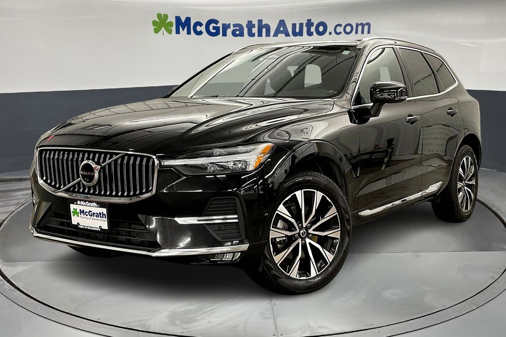 2023 Volvo XC60 B5 Plus photo 2