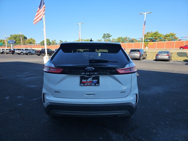 2024 Ford Edge SEL photo 4