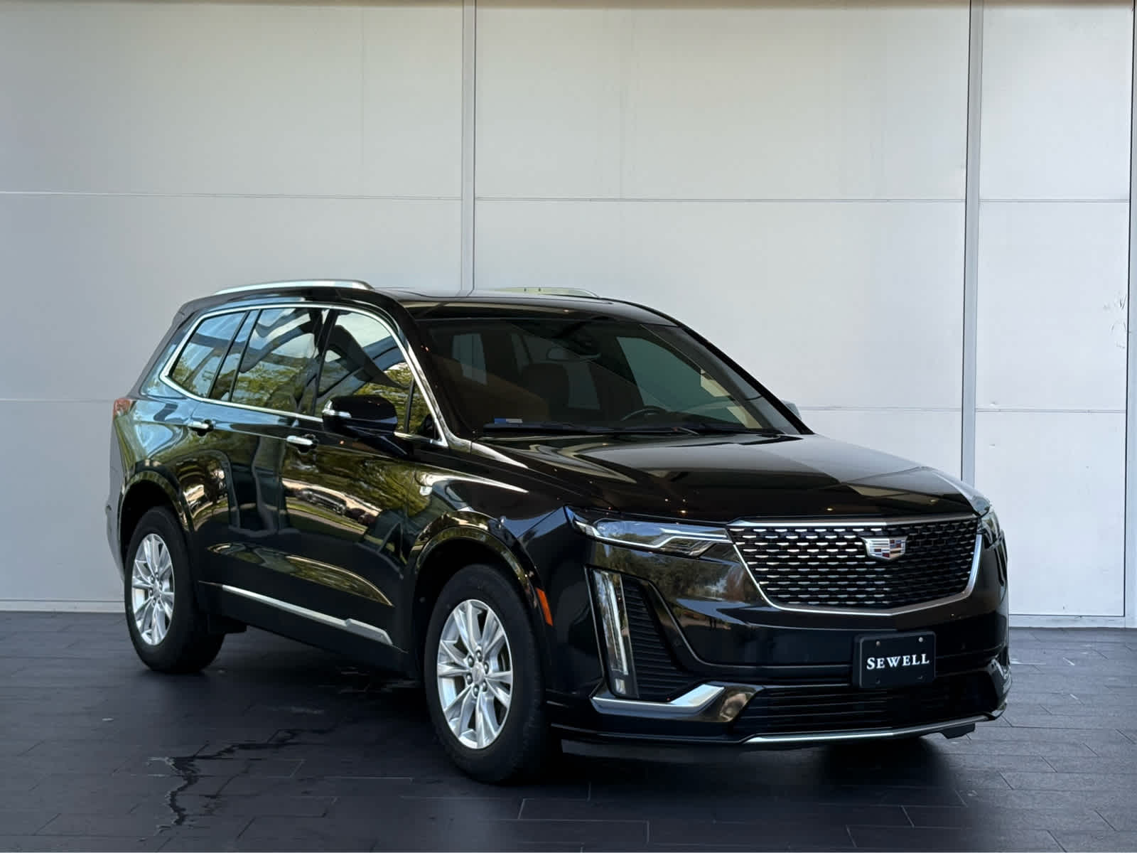 2021 Cadillac XT6 Luxury photo 2