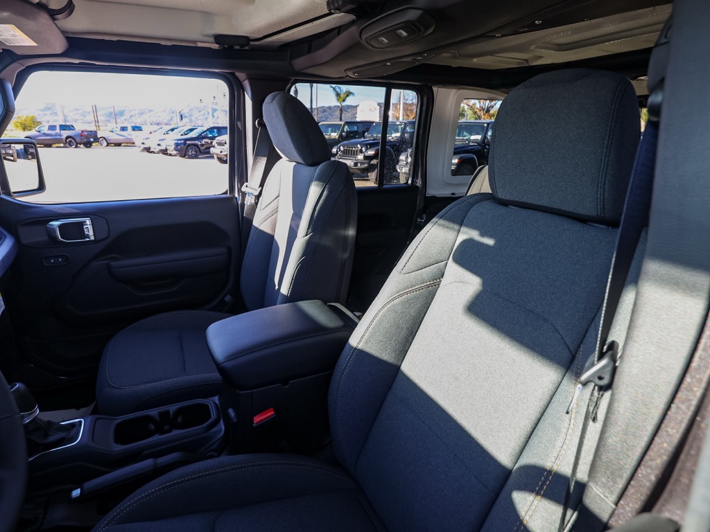 New 2026 Granite Crystal Metallic Clear-Coat Exterior Paint Jeep Willys image 13