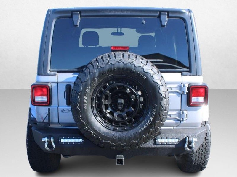 2021 Jeep Wrangler Unlimited Sahara photo 4
