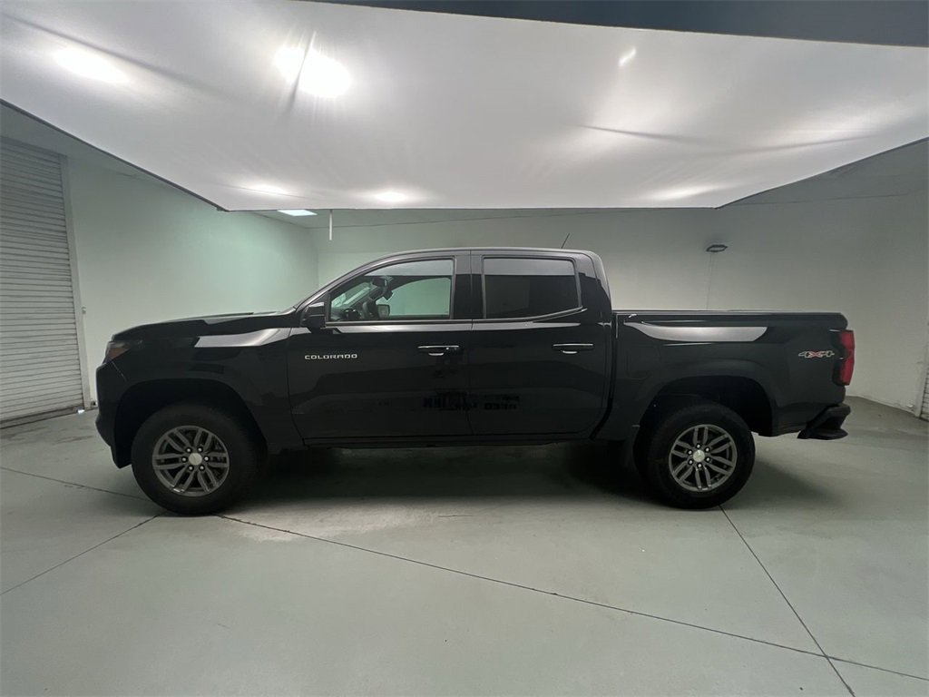 2025 Chevrolet Colorado Work Truck LT photo 4