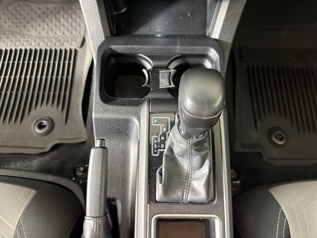2022 Toyota Tacoma TRD Off-Road photo 18