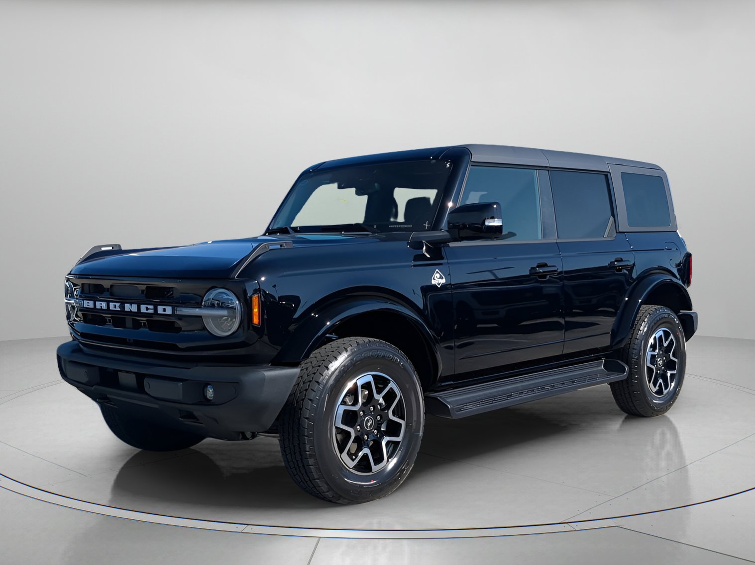 2025 Ford Bronco 4-Door Outer Banks's photo