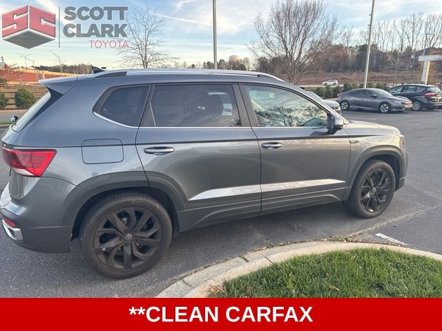 2022 Volkswagen Taos SE photo 4