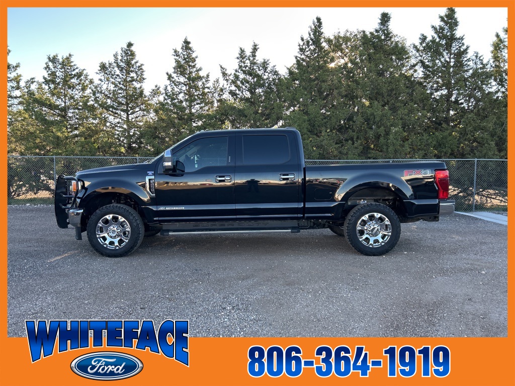 2021 Ford F-250 Lariat photo 2