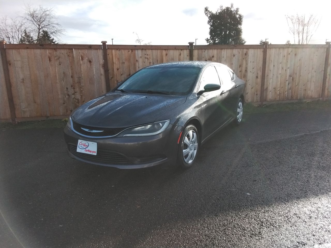 2015 Chrysler 200 LX's photo