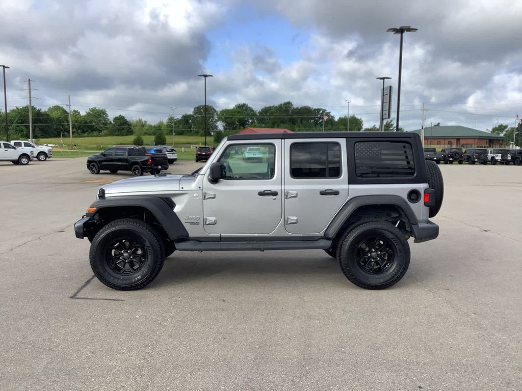 2019 Jeep Wrangler Unlimited Sport S photo 4