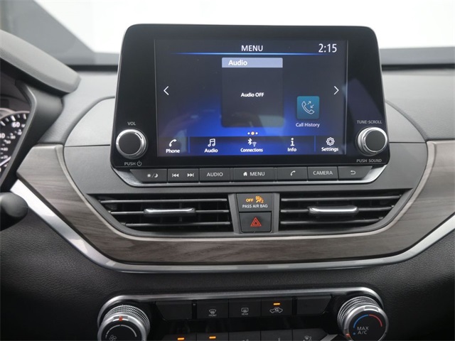 2024 Nissan Altima 2.5 SV photo 2