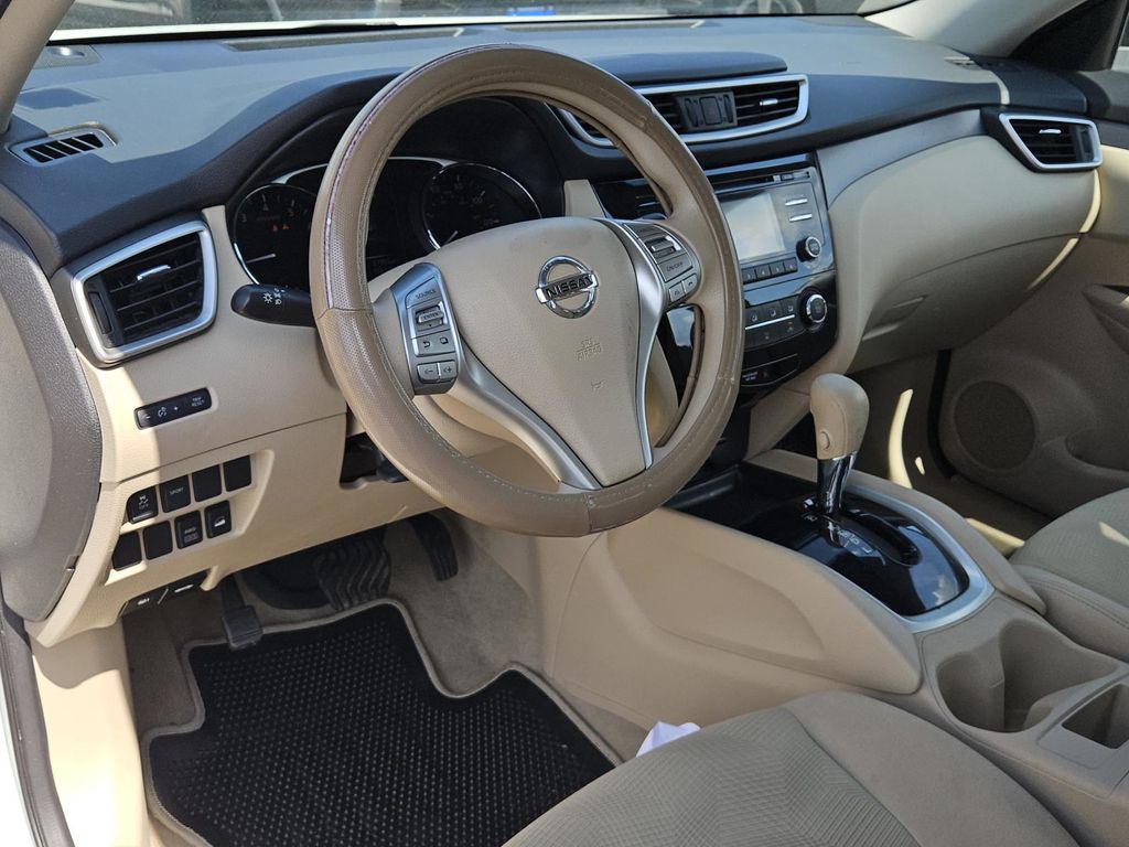 2014 Nissan Rogue S photo 19