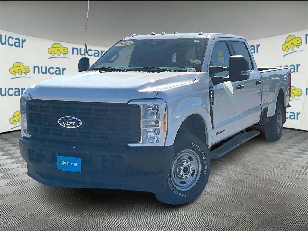 2023 Ford F-350 XL photo 3
