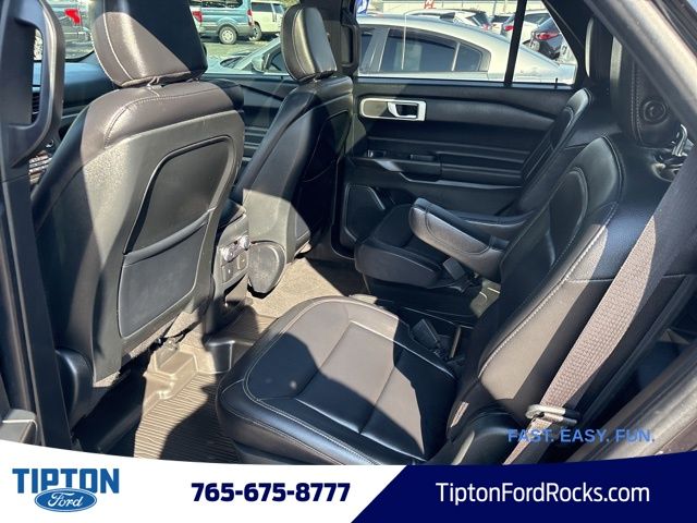 2020 Ford Explorer XLT photo 2