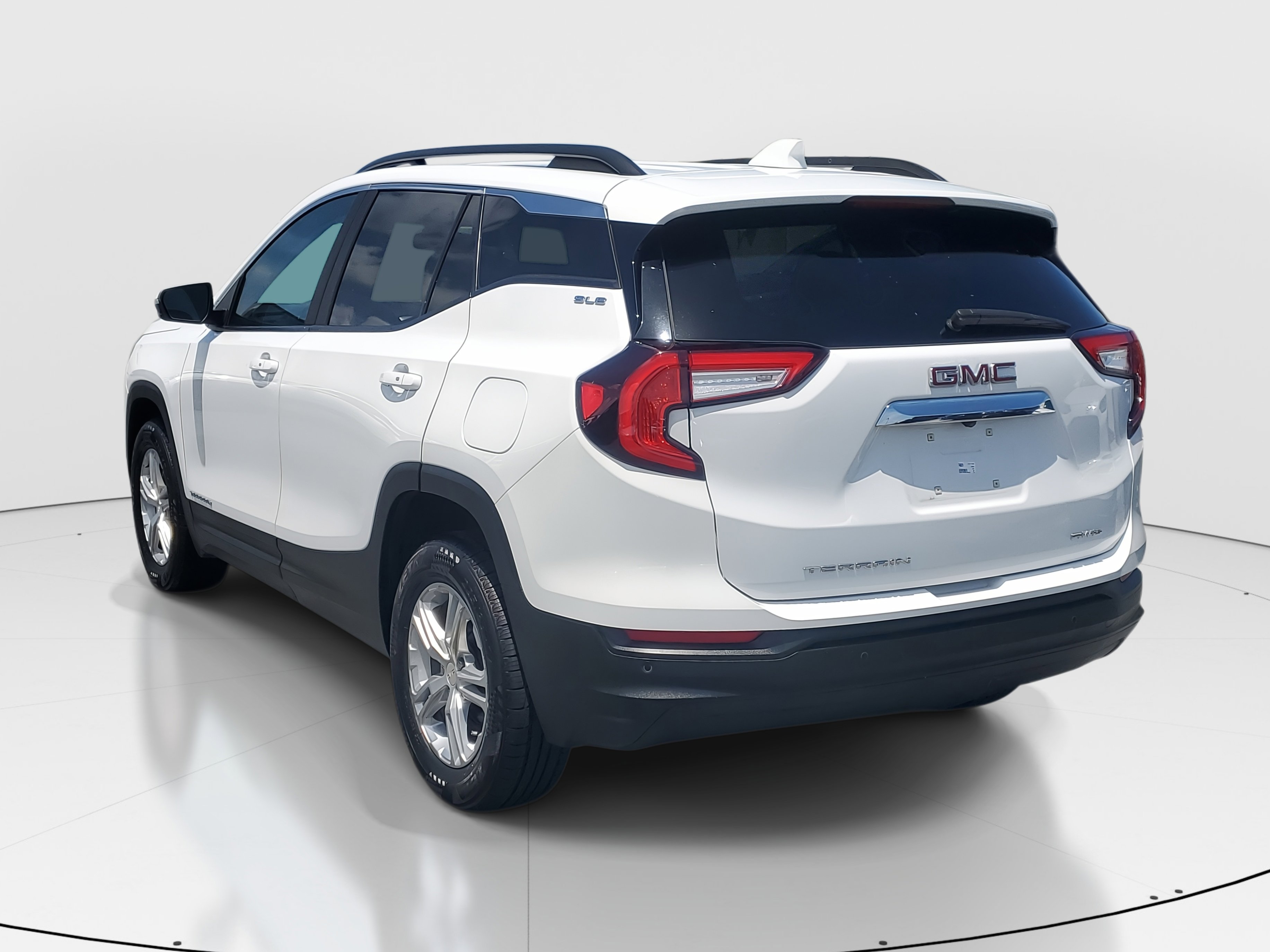 2022 Gmc Terrain SLE photo 4