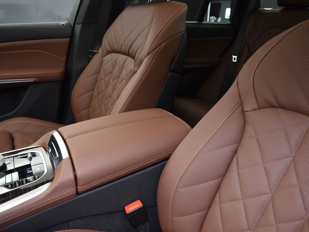 2026 Bmw X5 M60i photo 12