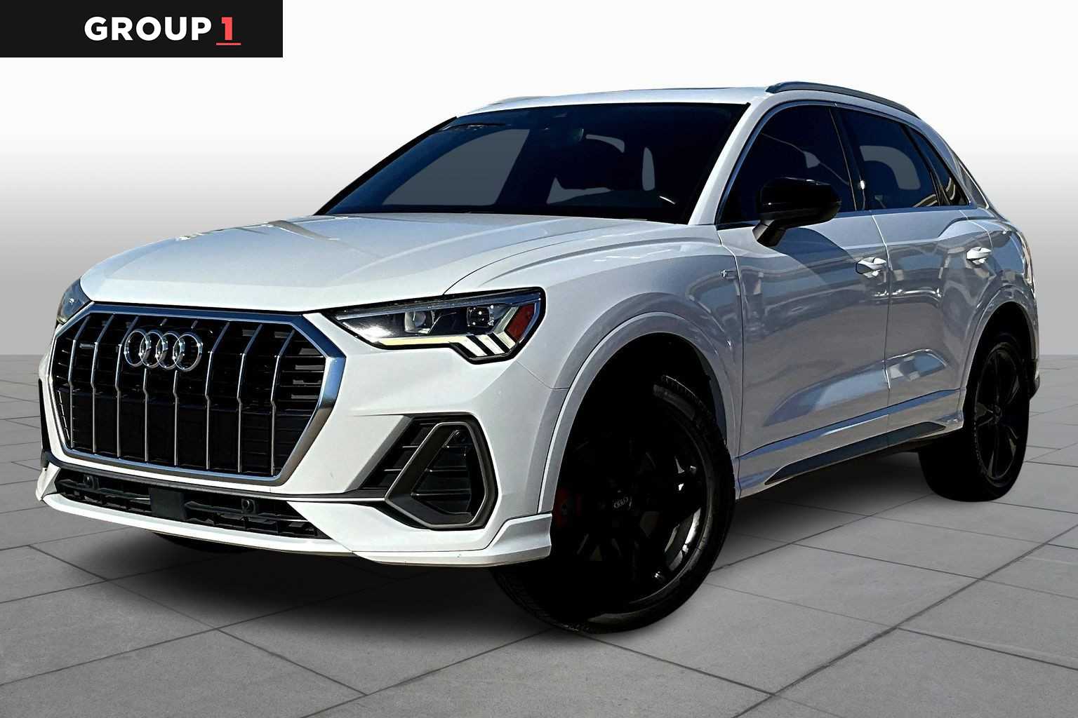 2019 Audi Q3 S Line Premium Plus's photo
