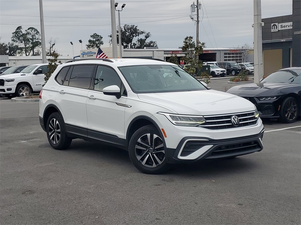 2022 Volkswagen Tiguan S's photo