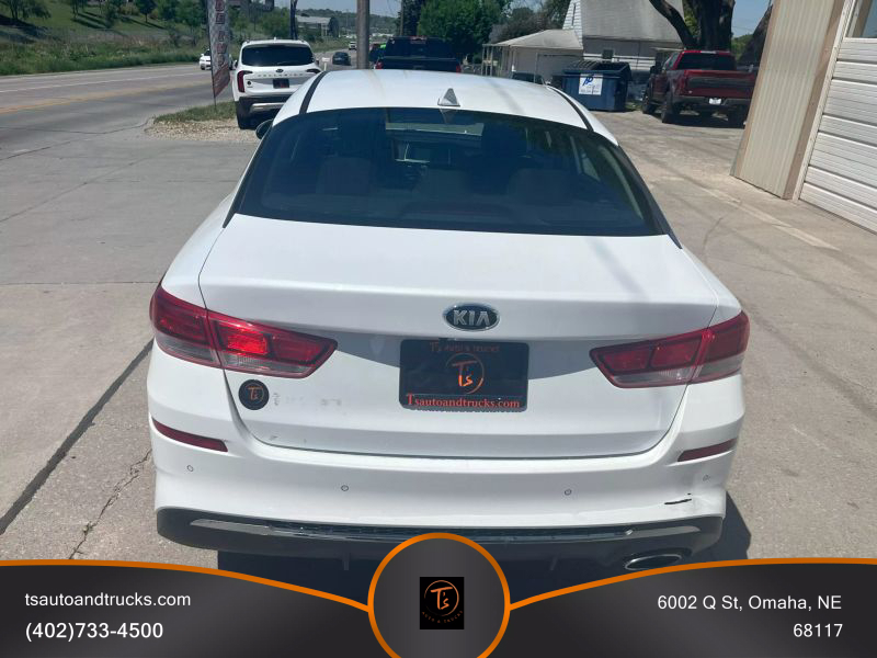 2020 Kia Optima LX photo 4