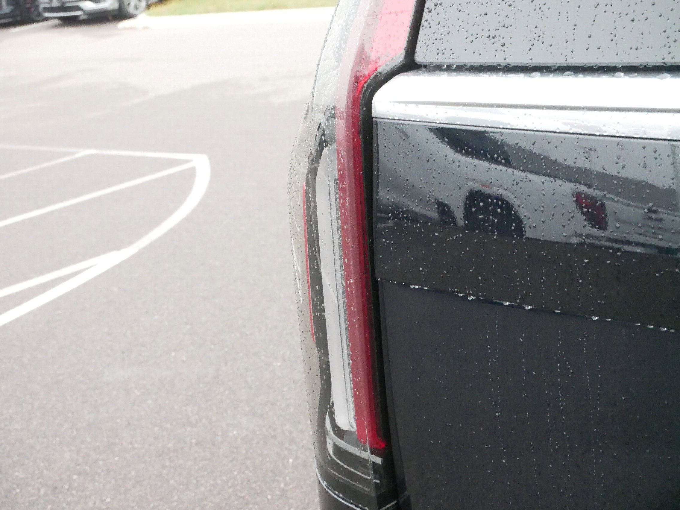 2024 Cadillac Escalade Premium Luxury photo 13