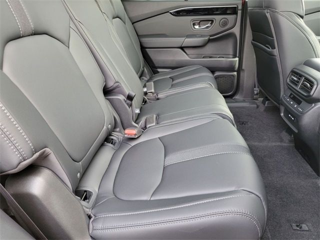 2025 Honda Pilot Touring photo 18