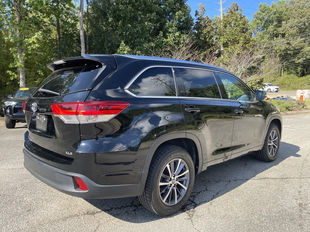 2017 Toyota Highlander XLE photo 3