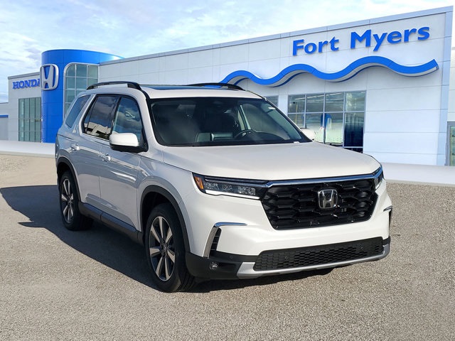 2025 Honda Pilot Elite's photo