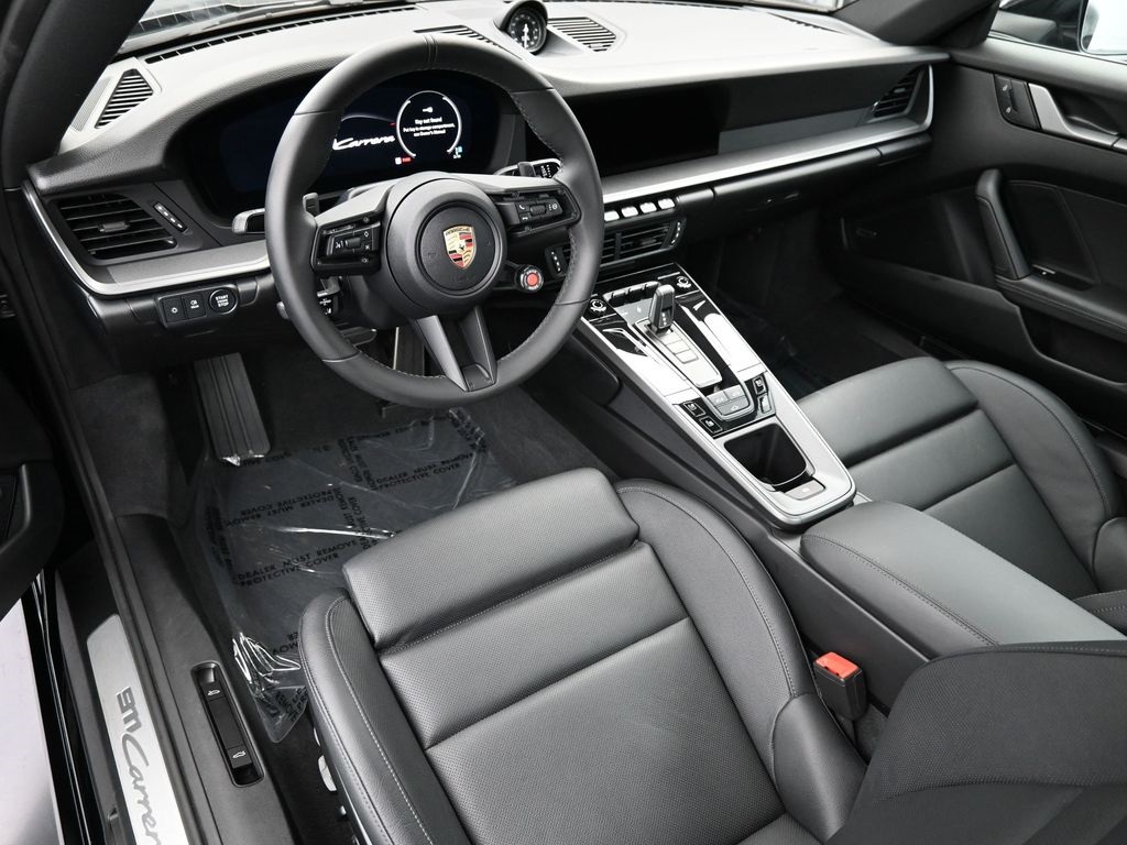 2025 Porsche 911 photo 3
