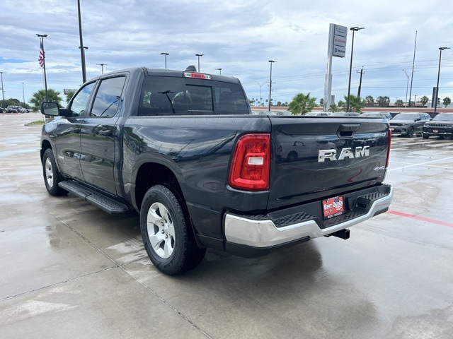 2025 Ram 1500 Tradesman photo 3