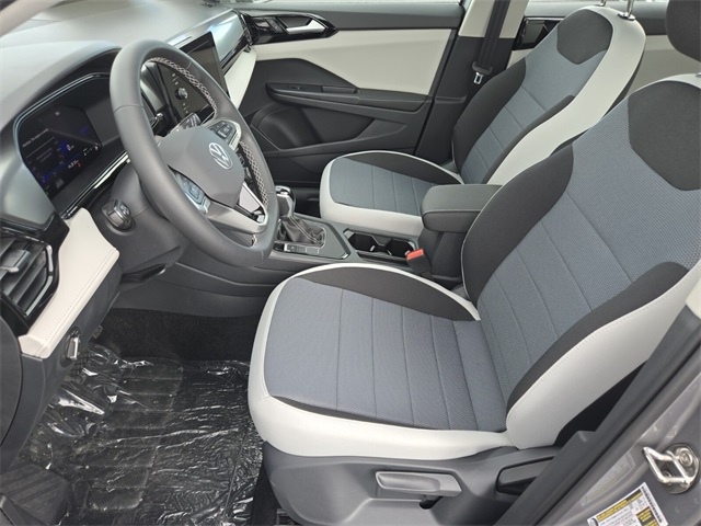 2025 Volkswagen Taos S photo 3