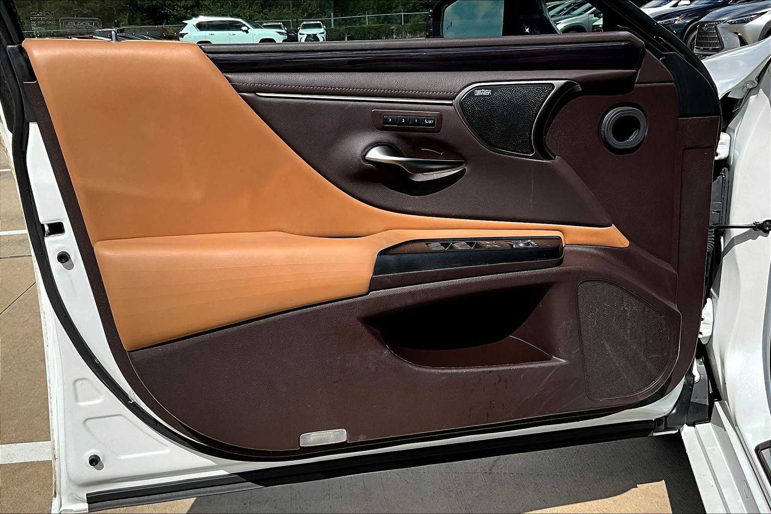 2020 Lexus ES 350 Luxury photo 20