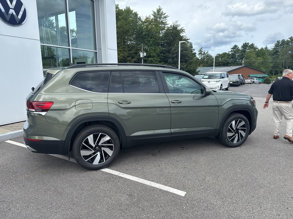 2026 Volkswagen Atlas SE Technology photo 10