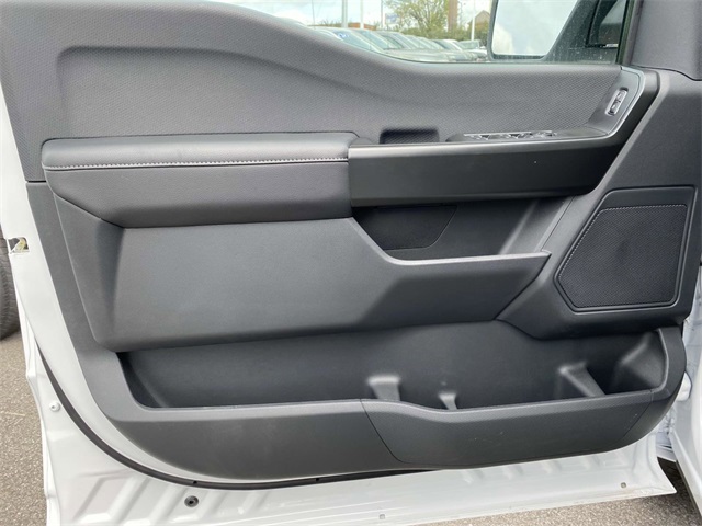 2025 Ford F-150 STX photo 9