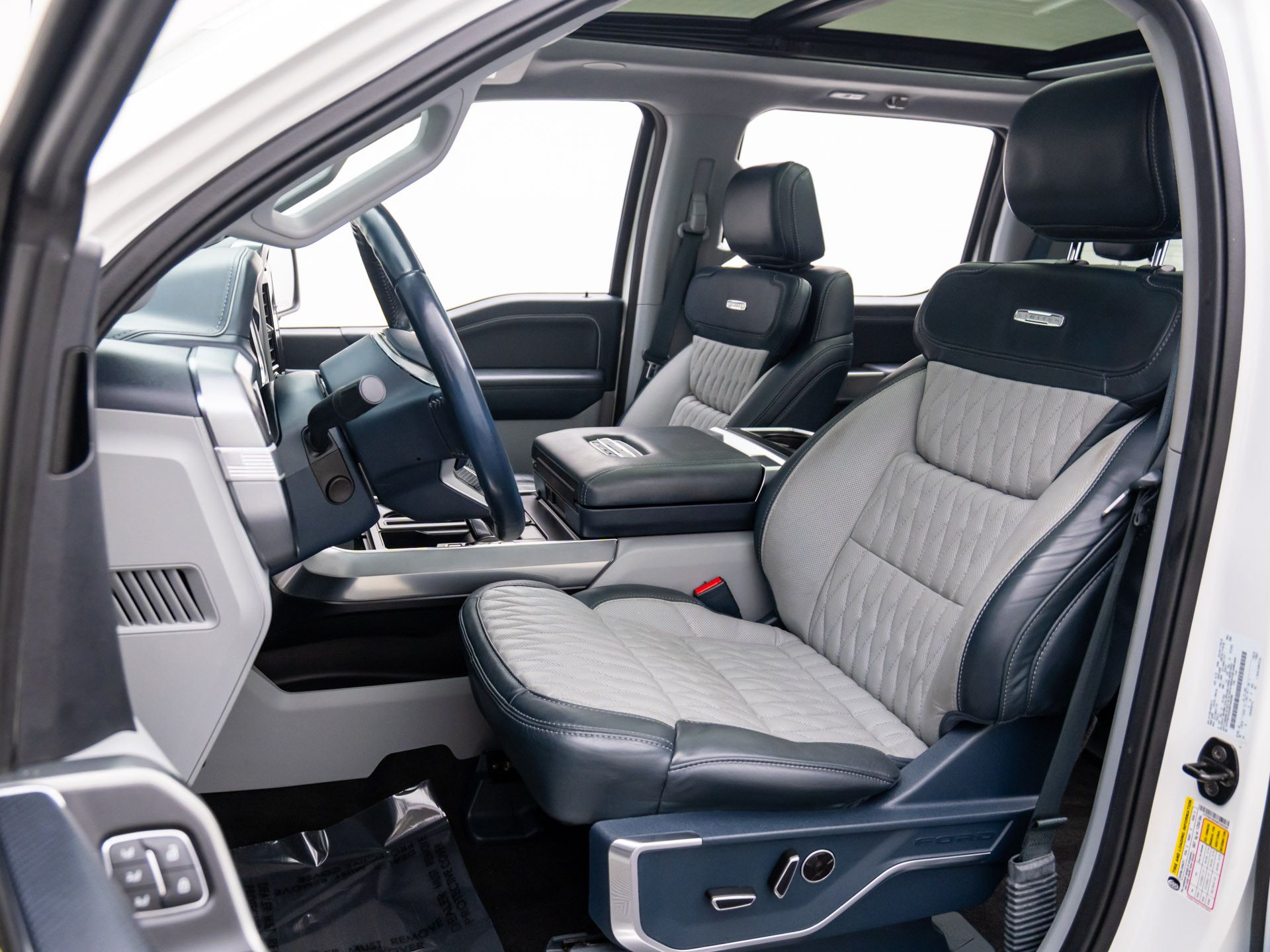 2022 Ford F-150 Limited photo 14