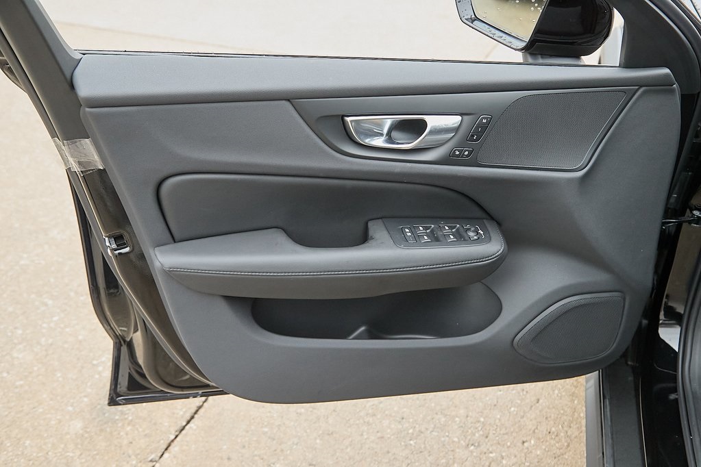 2026 VOLVO V60CC - Image 9