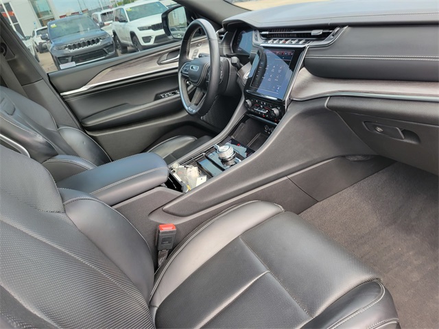 2022 Jeep Grand Cherokee Overland photo 21