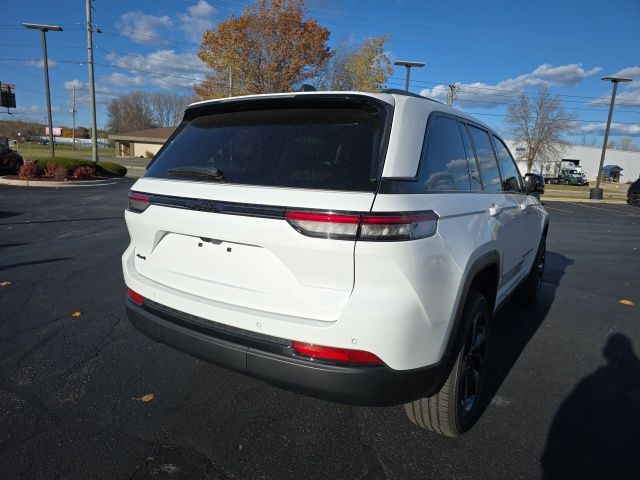 2025 Jeep Grand Cherokee Altitude X photo 4