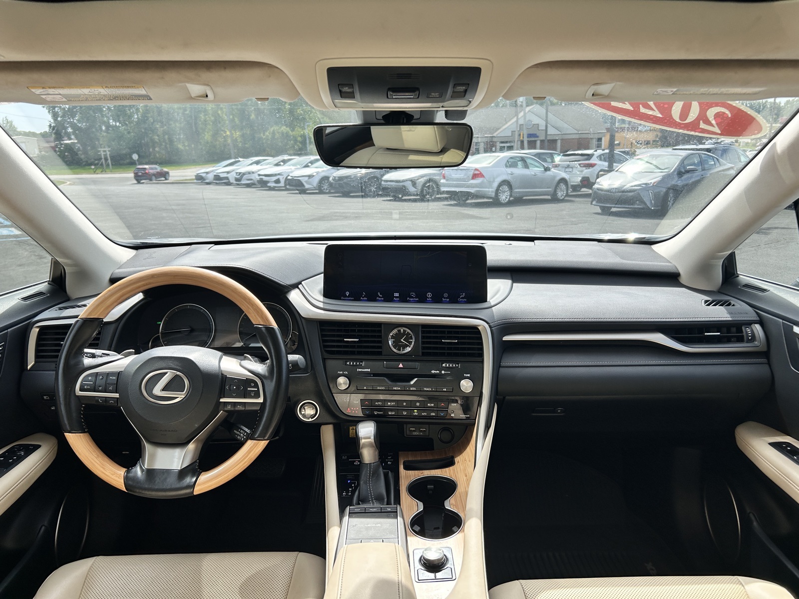 2022 Lexus RX 350L photo 26