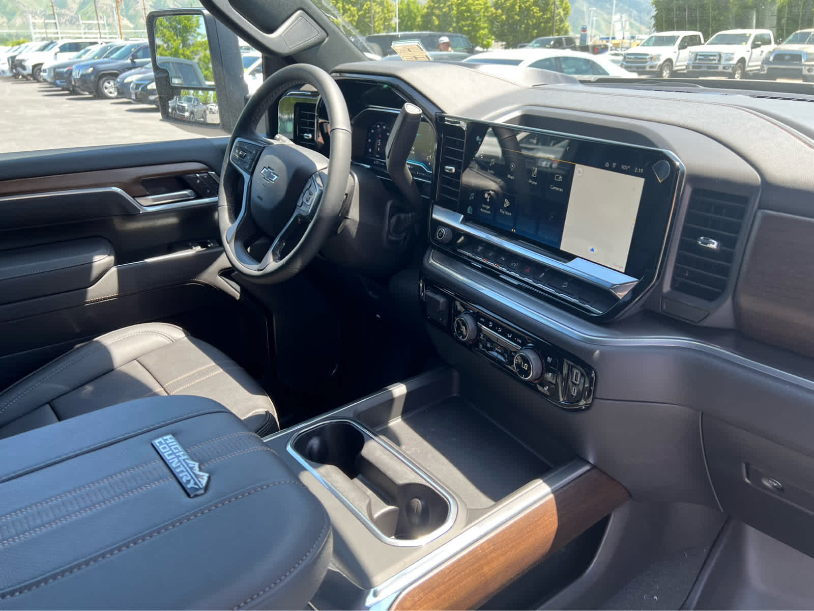2025 Chevrolet Silverado 2500HD High Country photo 27