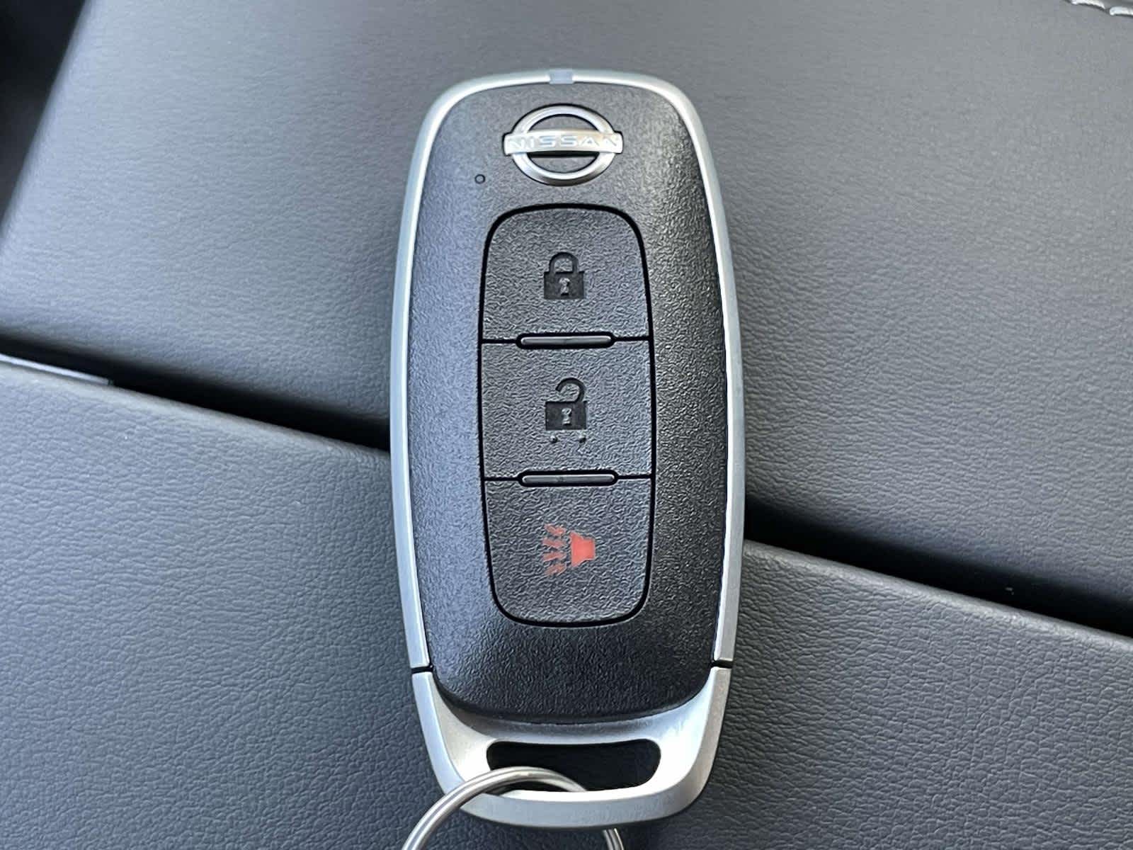 2026 Nissan Rogue S photo 28