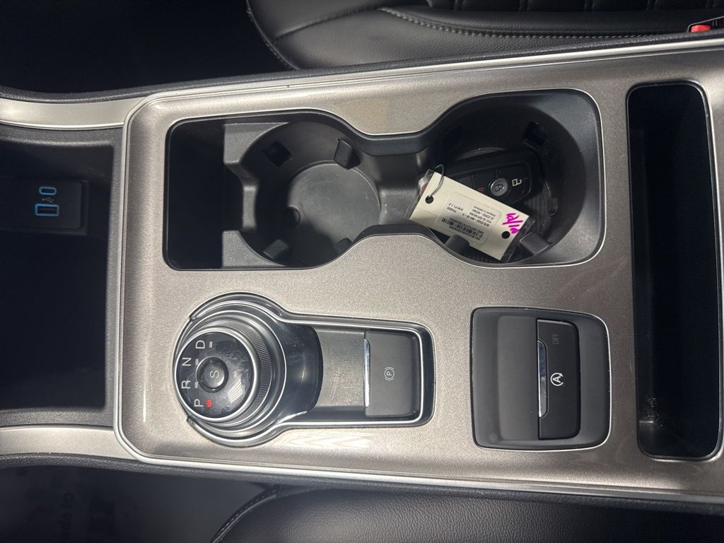 2023 Ford Edge SEL photo 34